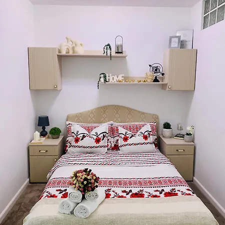 Apartmán By The Lake *