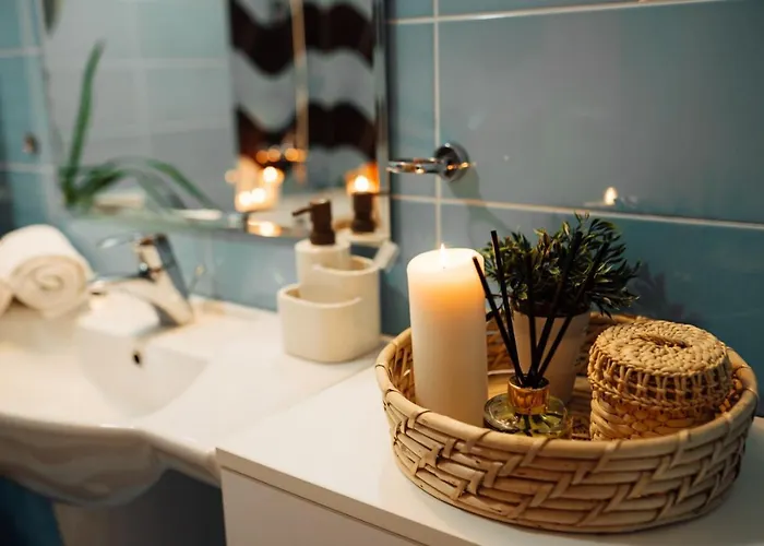 By The Lake Daire Kaloşvar